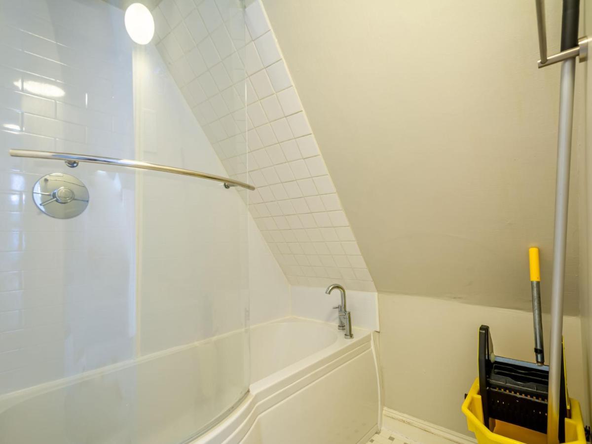 Pass The Keys Renovated Apartment In The Centre Of كانتربيري المظهر الخارجي الصورة